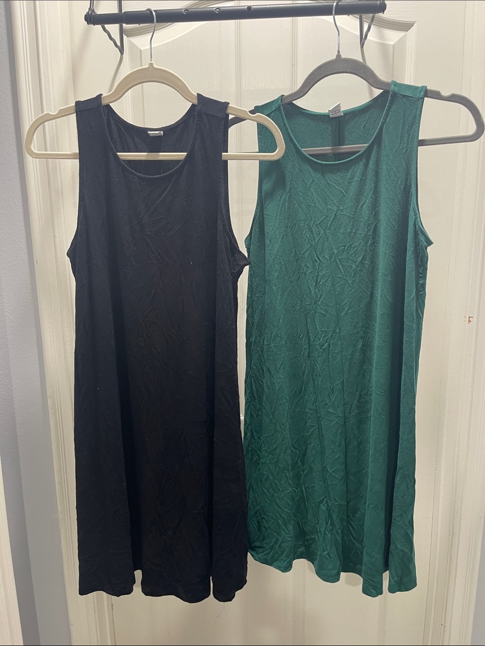 Old Navy Sleeveless A-Line Dress in Black and Emerald Green
